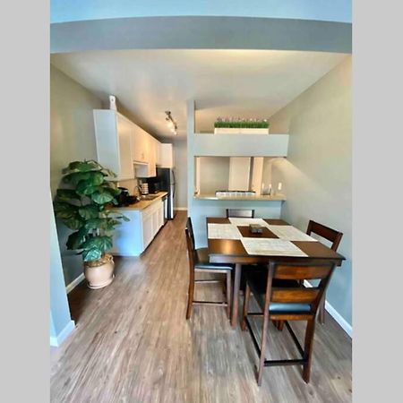 Centrally Located To All San Diego Has To Offer Esterno foto